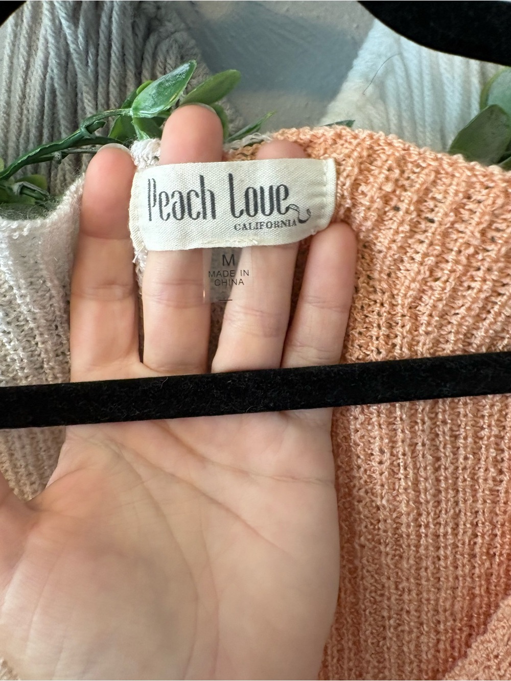 ⭐️ 4 for $40 ⭐️ Peach Love California Cream & Peach V-Neck Colorblock Sweater - Picture 3 of 3